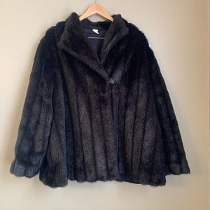 VINTAGE Wiman Women`BLACK FAUX FUR COAT USA MADE